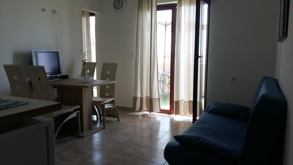 Morska Vila Apartment Vir Bagian luar foto